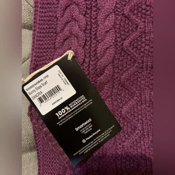 SmartWool bunny slope scarf in sangria - Picture 4 of 5